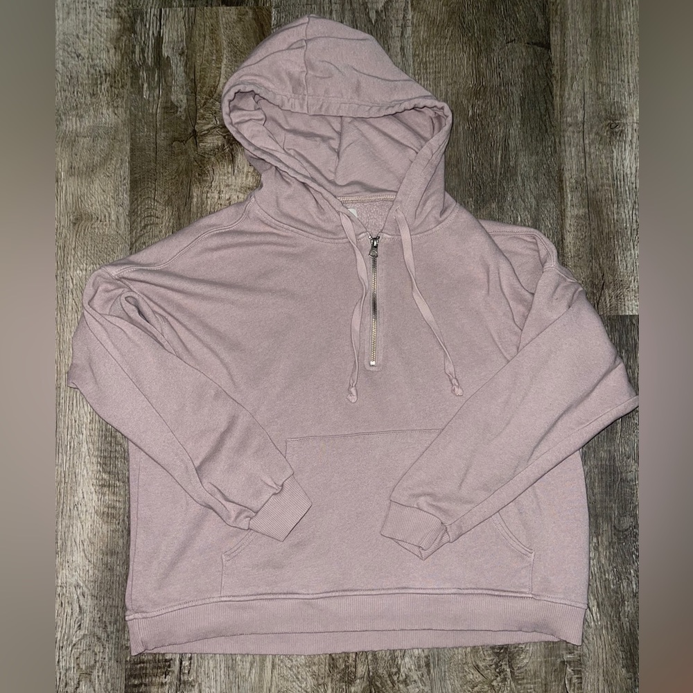 American Eagle Cropped 1/4 Zip Up Hoodie!